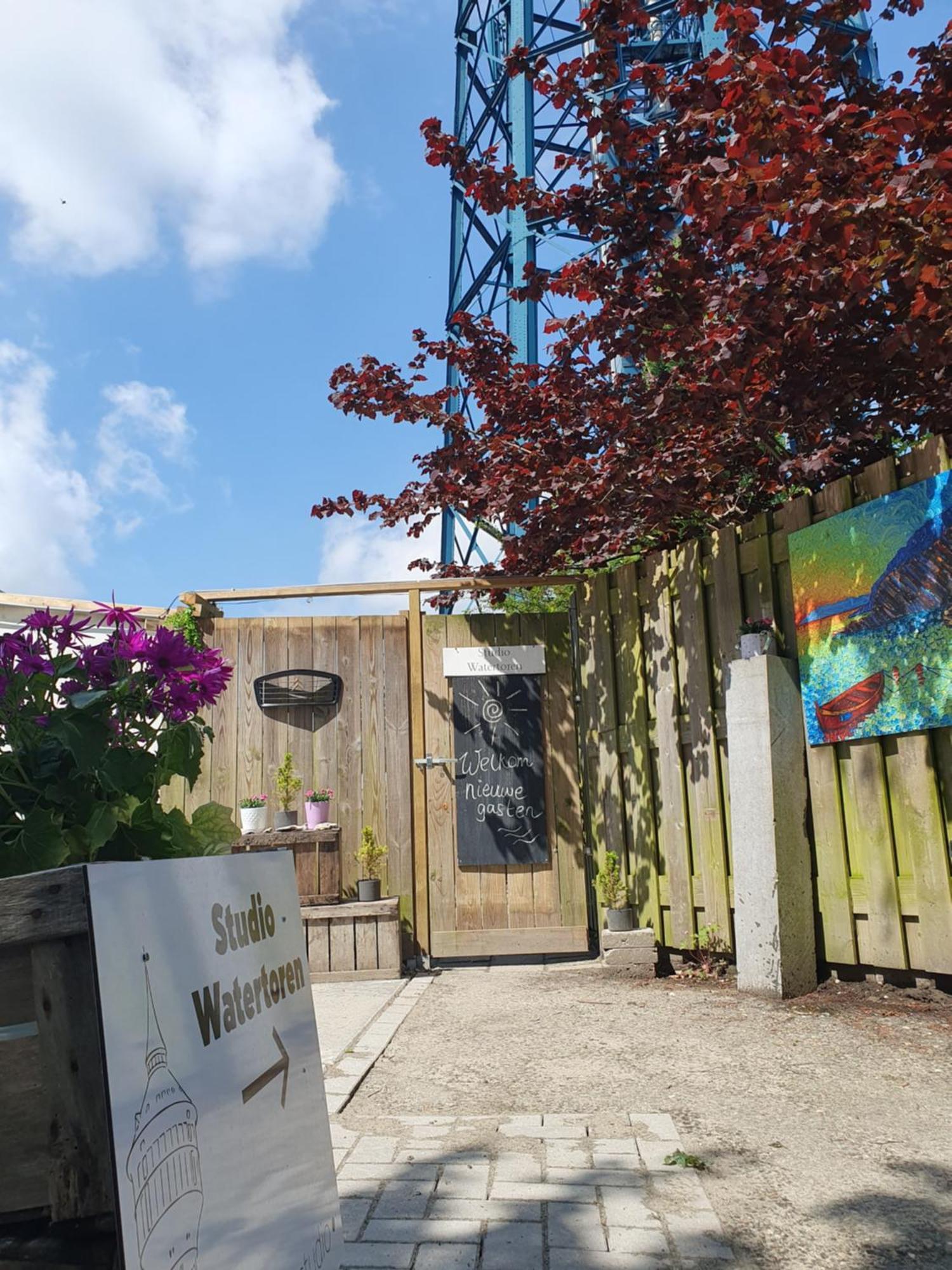 Studio Watertoren Met Tuin En Gratis Parkeren グス エクステリア 写真